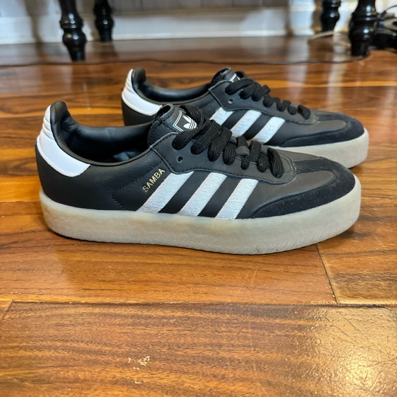 Adidas women’s size 6 black and white samba athletic shoes - Picture 3 of 7